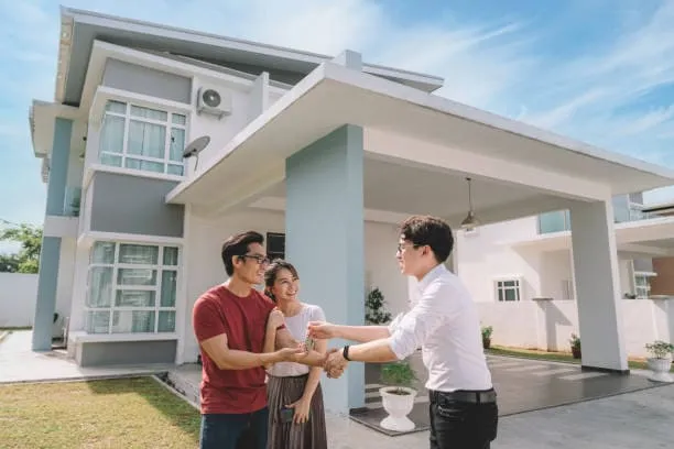 Real Estate Handshake